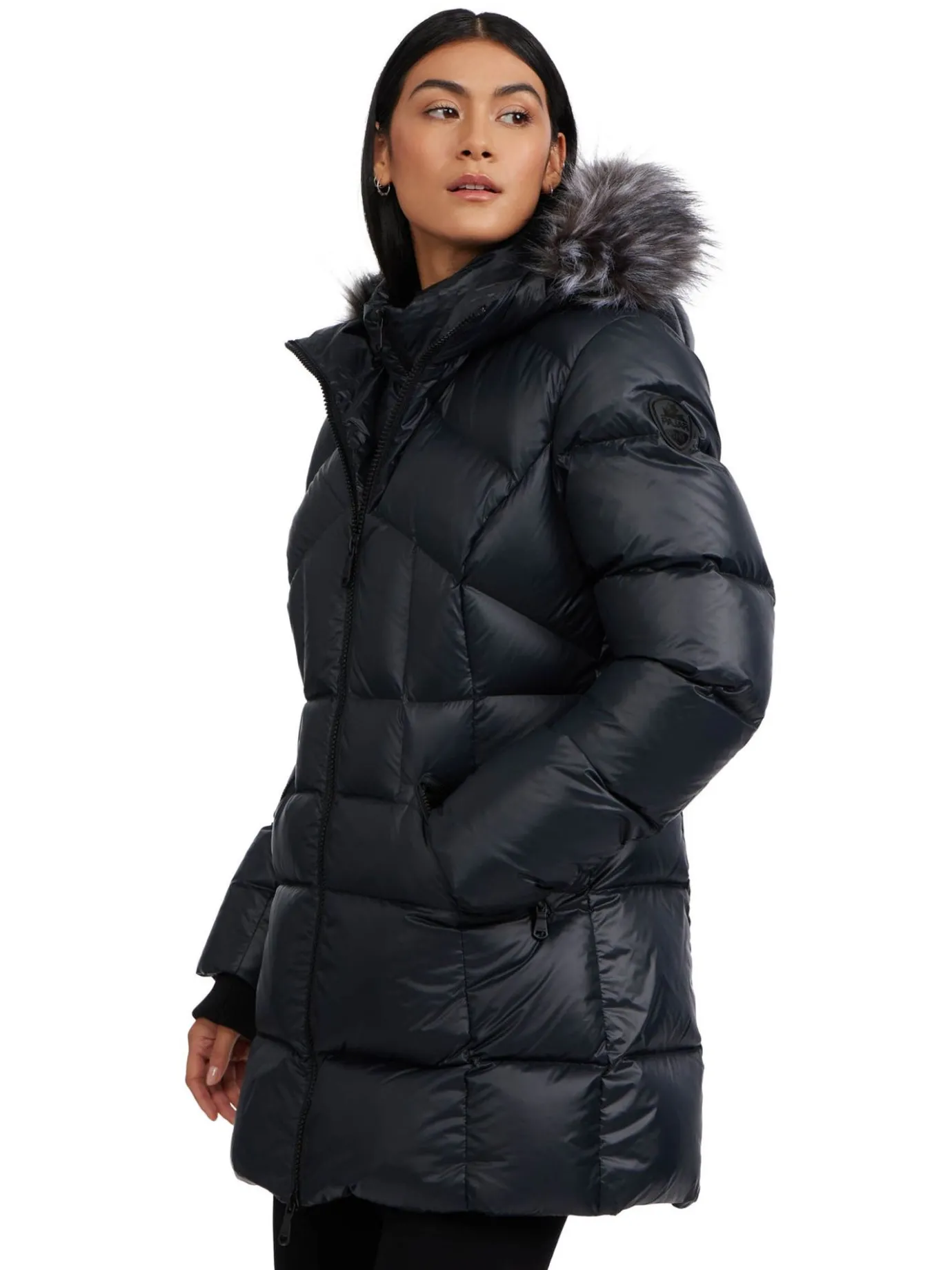 Best Sale Ares Matelasse Pour Femmes Avec Contour En Fausse Fourrure Femmes Matelassés