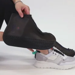 Shop Niagara Zip Low Couvre-Chaussures Femmes Soins Du Produit